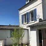 Сasa de vacaciones La Petite Tourelle Ruelle De La Fontaine *