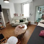 La Petite Tourelle Ruelle De La Fontaine * Péronne