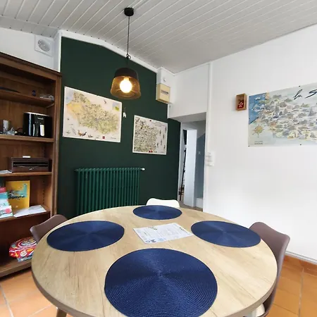 Holiday home La Petite Tourelle Ruelle De La Fontaine Peronne (Somme)