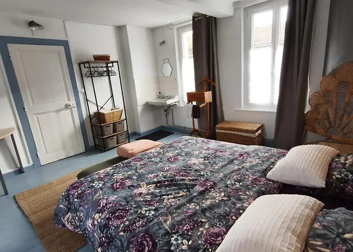 La Petite Tourelle Ruelle De La Fontaine Holiday home Peronne (Somme)